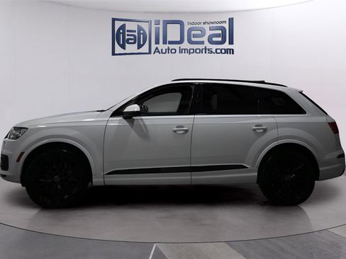 Used 2017 Audi Q7 3.0T Prestige w/ Prestige Package image 2