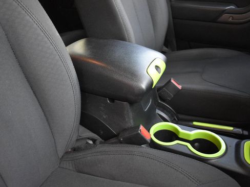 Used 2018 Jeep Wrangler Unlimited Sport S image 24