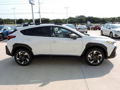 New 2025 Subaru Crosstrek 2.5i Limited w/ Crosstrek Mirror Package image 4