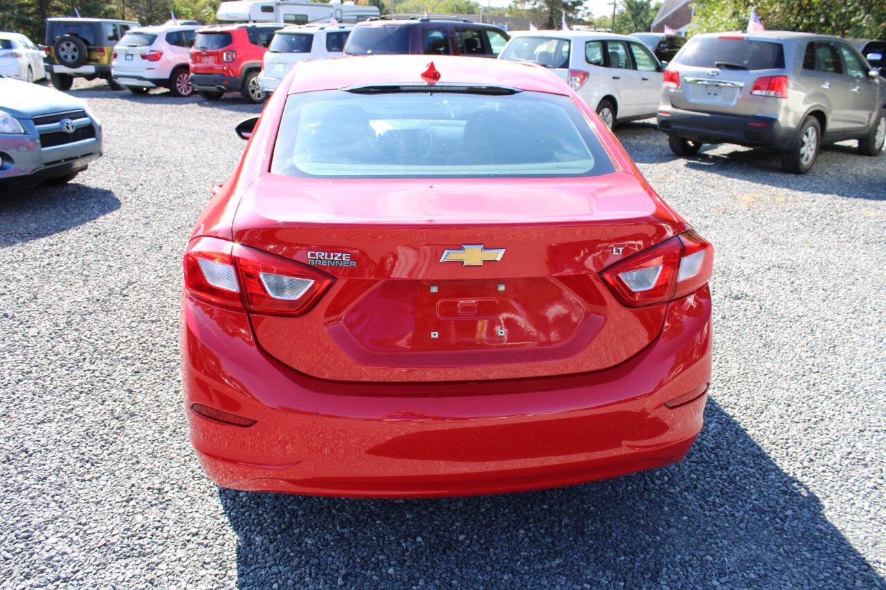 Used 2017 Chevrolet Cruze LT FWD image 8