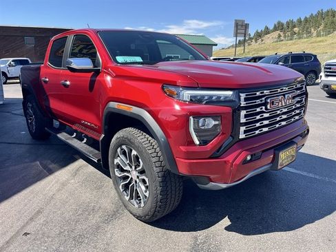Used 2024 GMC Canyon Denali AWD/4WD image 3