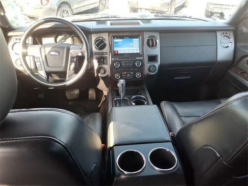 Used 2017 Ford Expedition Max Platinum image 11