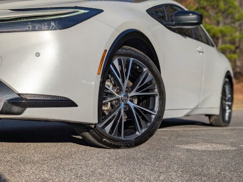 Used 2024 Toyota Prius XLE image 36