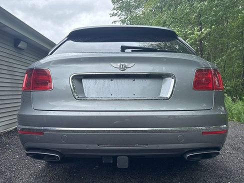 Used 2018 Bentley Bentayga Activity image 12