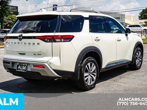 Used 2023 Nissan Pathfinder SL AWD/4WD image 7