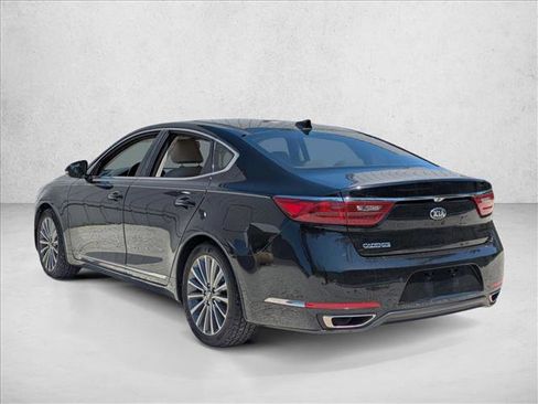 Used 2017 Kia Cadenza Premium w/ Luxury Package image 7