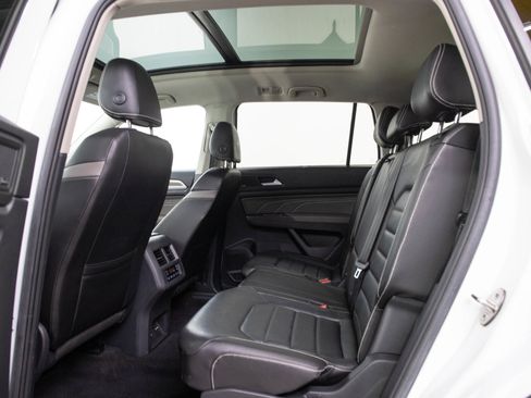 Used 2023 Volkswagen Atlas SEL AWD/4WD image 16