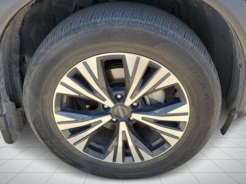 Used 2023 Nissan Rogue SV w/ SV Premium B Package FWD image 4