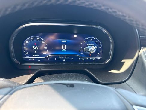 Used 2023 Chevrolet Suburban Z71 AWD/4WD image 13