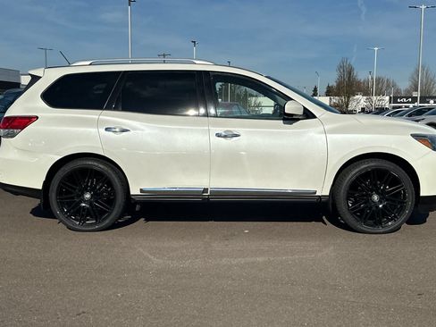 Used 2015 Nissan Pathfinder Platinum w/ Cargo Package AWD/4WD image 3