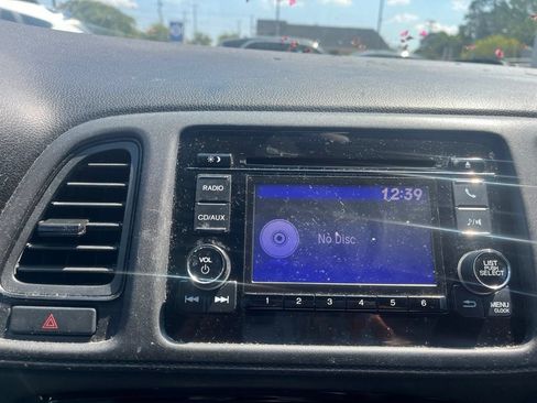 Used 2017 Honda HR-V LX image 17