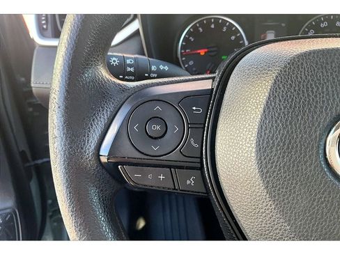 Used 2021 Toyota RAV4 XLE w/ Convenience Package image 21