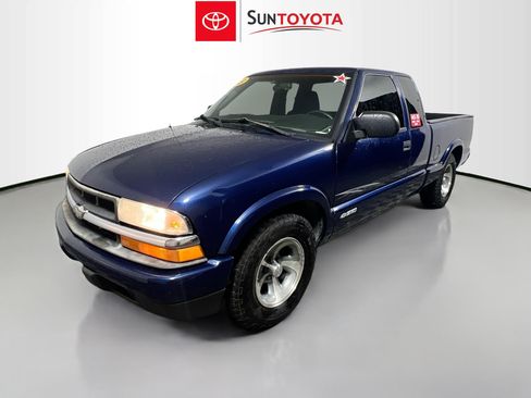 Used 2003 Chevrolet S10 Pickup LS RWD image 9