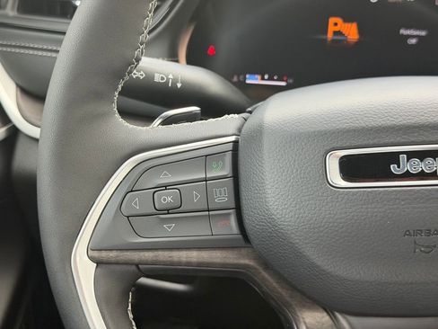 New 2026 Jeep Grand Cherokee Altitude AWD/4WD image 19