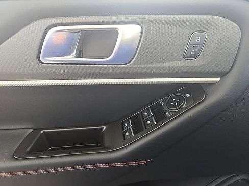 Used 2026 Ford Explorer ST-Line image 10