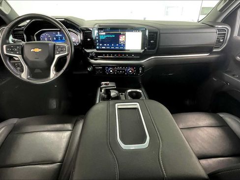 Used 2022 Chevrolet Silverado 1500 LTZ w/ LTZ Convenience Package II AWD/4WD image 8