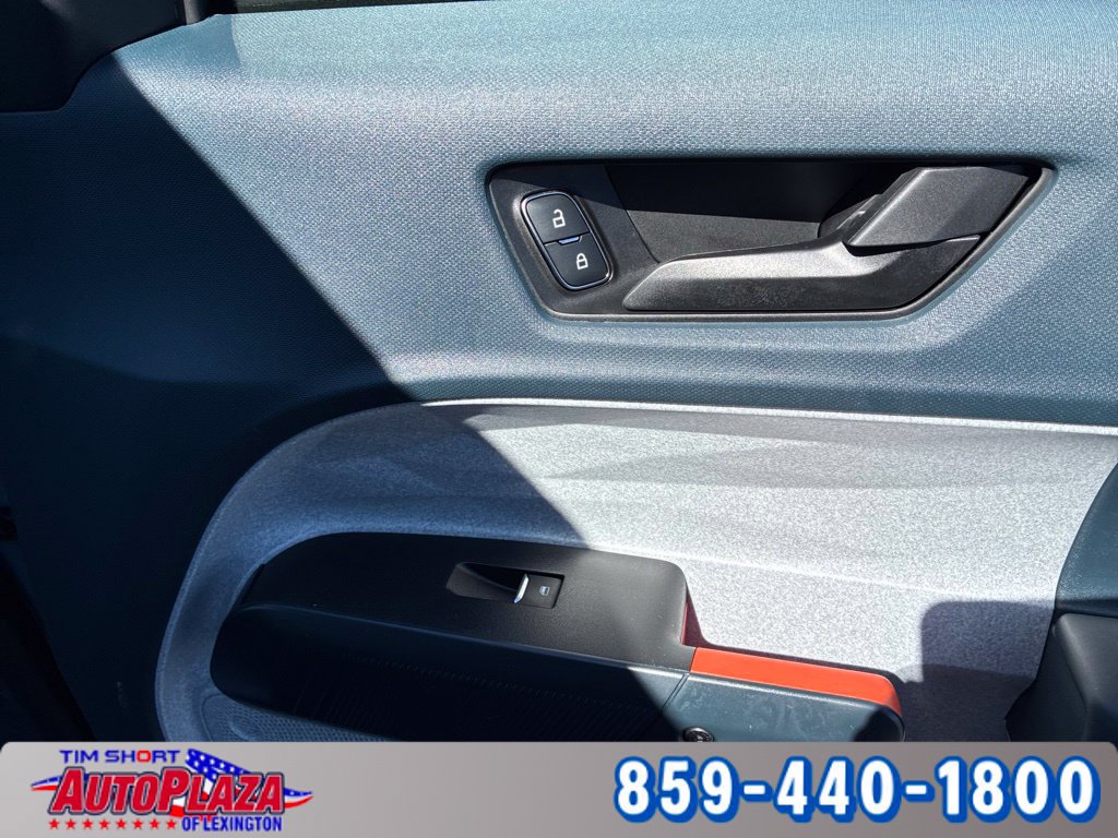 Used 2023 Ford Maverick XLT FWD image 16