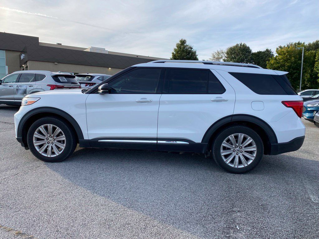 Used 2020 Ford Explorer Limited RWD image 4