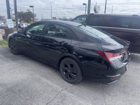 Certified 2023 Hyundai Elantra SEL FWD image 2