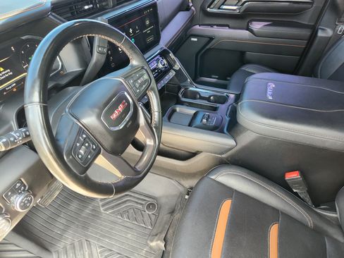 Used 2024 GMC Sierra 2500 AT4 w/ AT4 Premium Plus Package AWD/4WD image 13