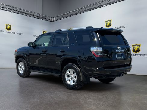 Used 2023 Toyota 4Runner SR5 Premium image 3