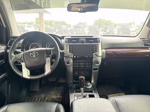 Used 2021 Toyota 4Runner Limited AWD/4WD image 4