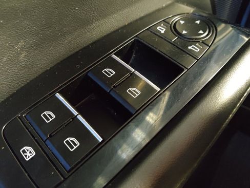 Used 2025 MAZDA MAZDA3 s image 27