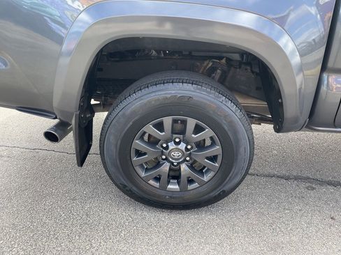 Used 2022 Toyota Tacoma SR5 image 12