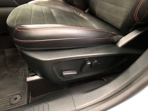 Certified 2022 Ford Escape SEL w/ SEL Stealth AWD Package image 11