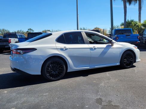 Used 2024 Toyota Camry LE image 7