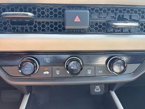 Used 2024 Honda HR-V LX image 15