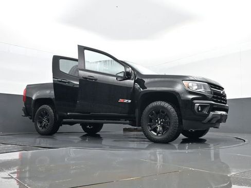 Used 2021 Chevrolet Colorado Z71 w/ Z71 Midnight Edition AWD/4WD image 33
