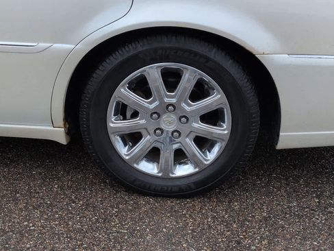 Used 2008 Cadillac DTS w/ Sun And Sound Package image 13