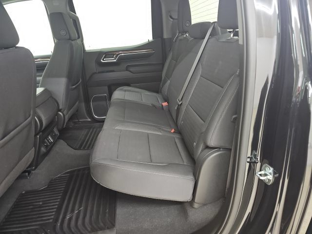Used 2023 Chevrolet Silverado 1500 LT AWD/4WD image 4