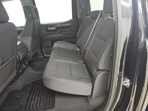 Used 2023 Chevrolet Silverado 1500 LT image 4