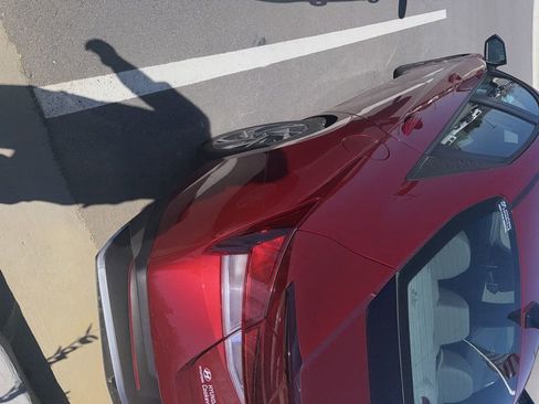 Used 2025 Hyundai Elantra Sport image 4