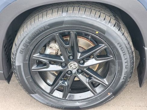 Used 2024 Toyota Grand Highlander Platinum image 18