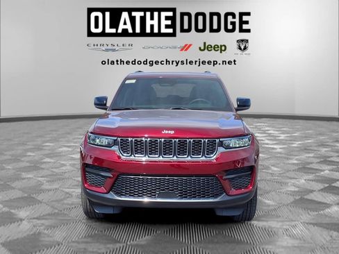 New 2026 Jeep Grand Cherokee Laredo AWD/4WD image 32