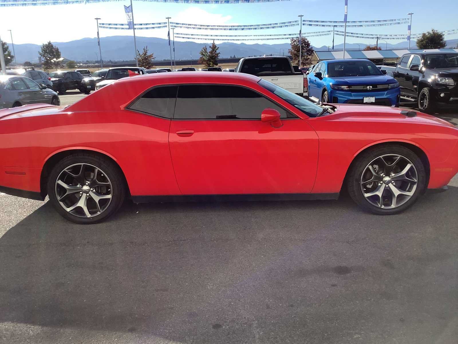 Used 2015 Dodge Challenger SXT Plus RWD image 7