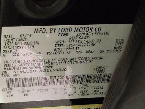 Used 2016 Lincoln Navigator Select RWD image 33