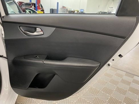 Used 2021 Kia Forte LXS image 16