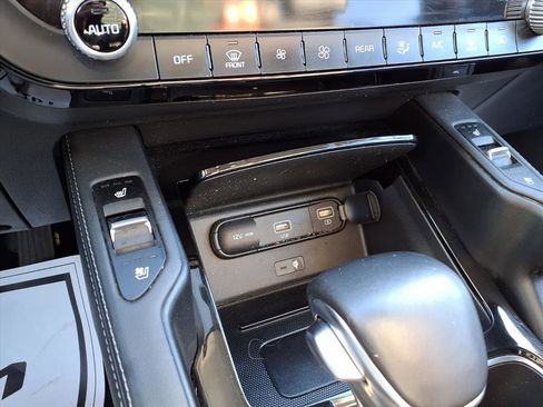 Used 2021 Kia Telluride EX image 11