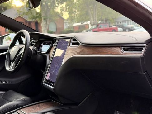 Used 2017 Tesla Model S 90D AWD/4WD image 10