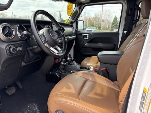 Used 2021 Jeep Wrangler Unlimited Rubicon AWD/4WD image 11