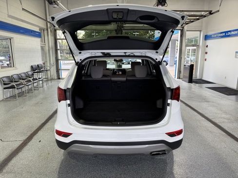 Used 2017 Hyundai Santa Fe Sport image 10