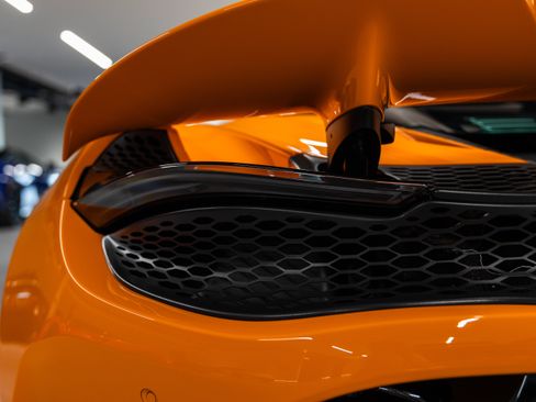 Used 2025 McLaren 750S RWD image 4