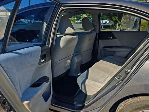 Used 2013 Honda Accord LX image 31