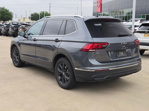 Used 2022 Volkswagen Tiguan SE FWD image 5