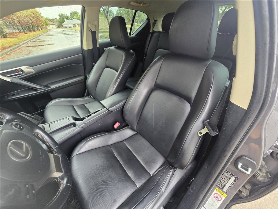 Used 2015 Lexus CT 200h FWD image 11