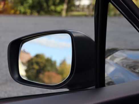 Used 2018 Subaru Impreza 2.0i Premium image 19